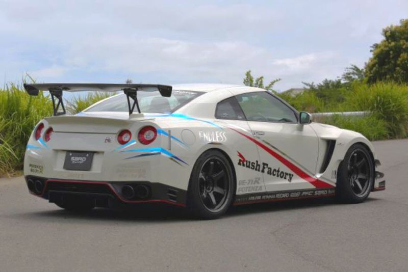 SARD GT Wing Mount Spoiler (960mm - Painted) - Nissan GT-R R35 (VR38DETT)